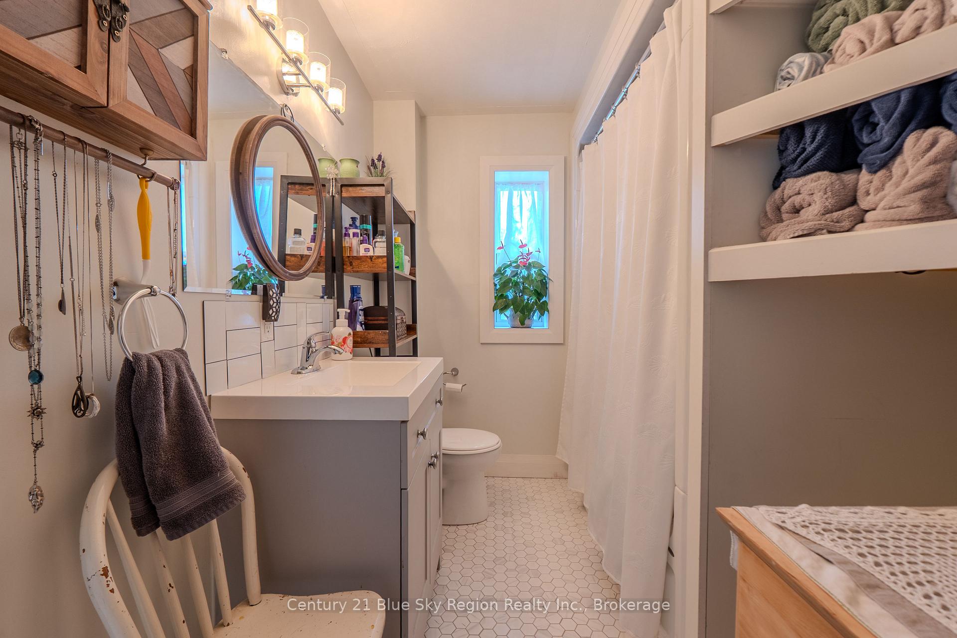 Photo 5 of 421 Mcconnell Street, Mattawa — HOMEH