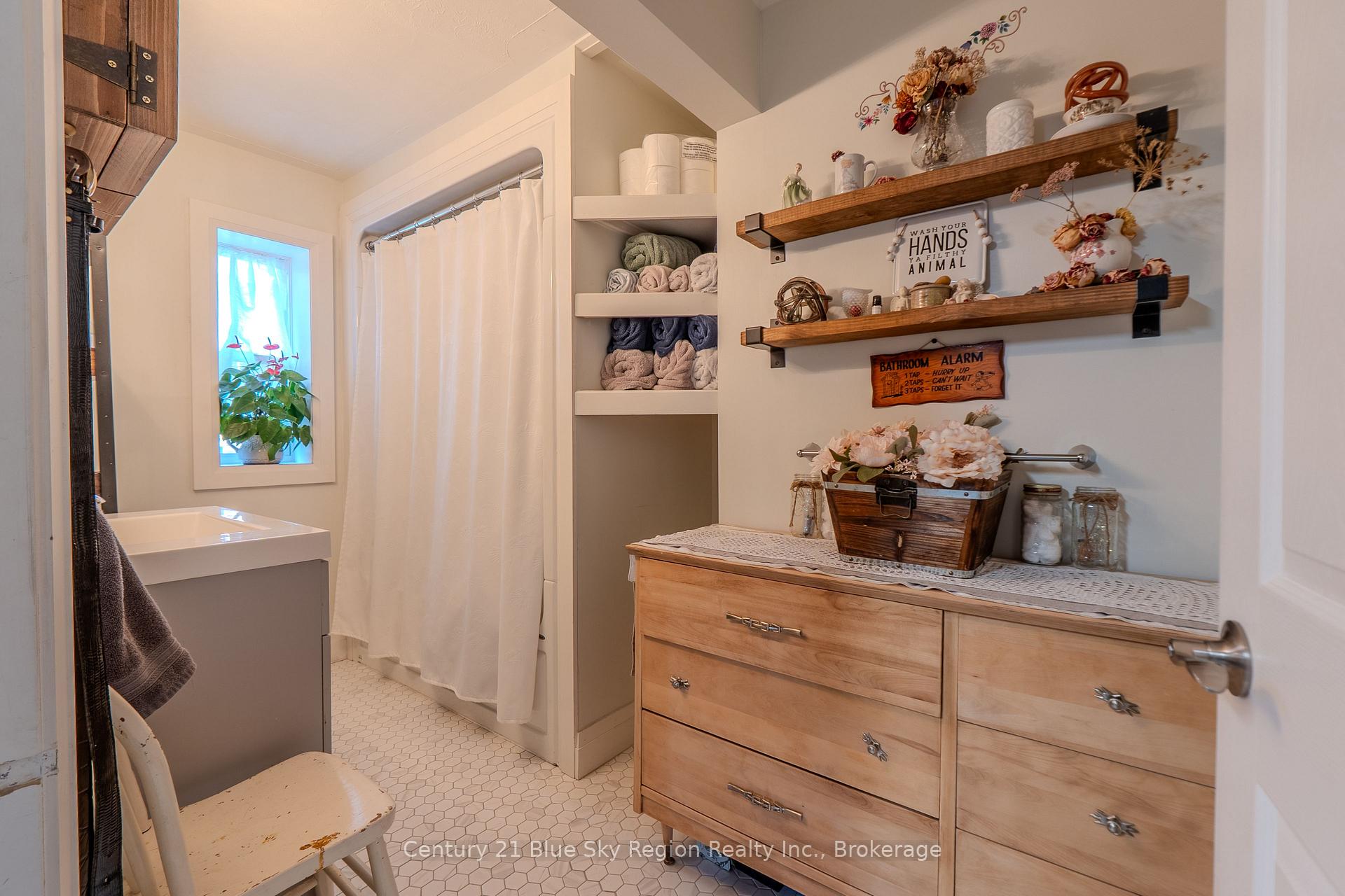 Photo 6 of 421 Mcconnell Street, Mattawa — HOMEH