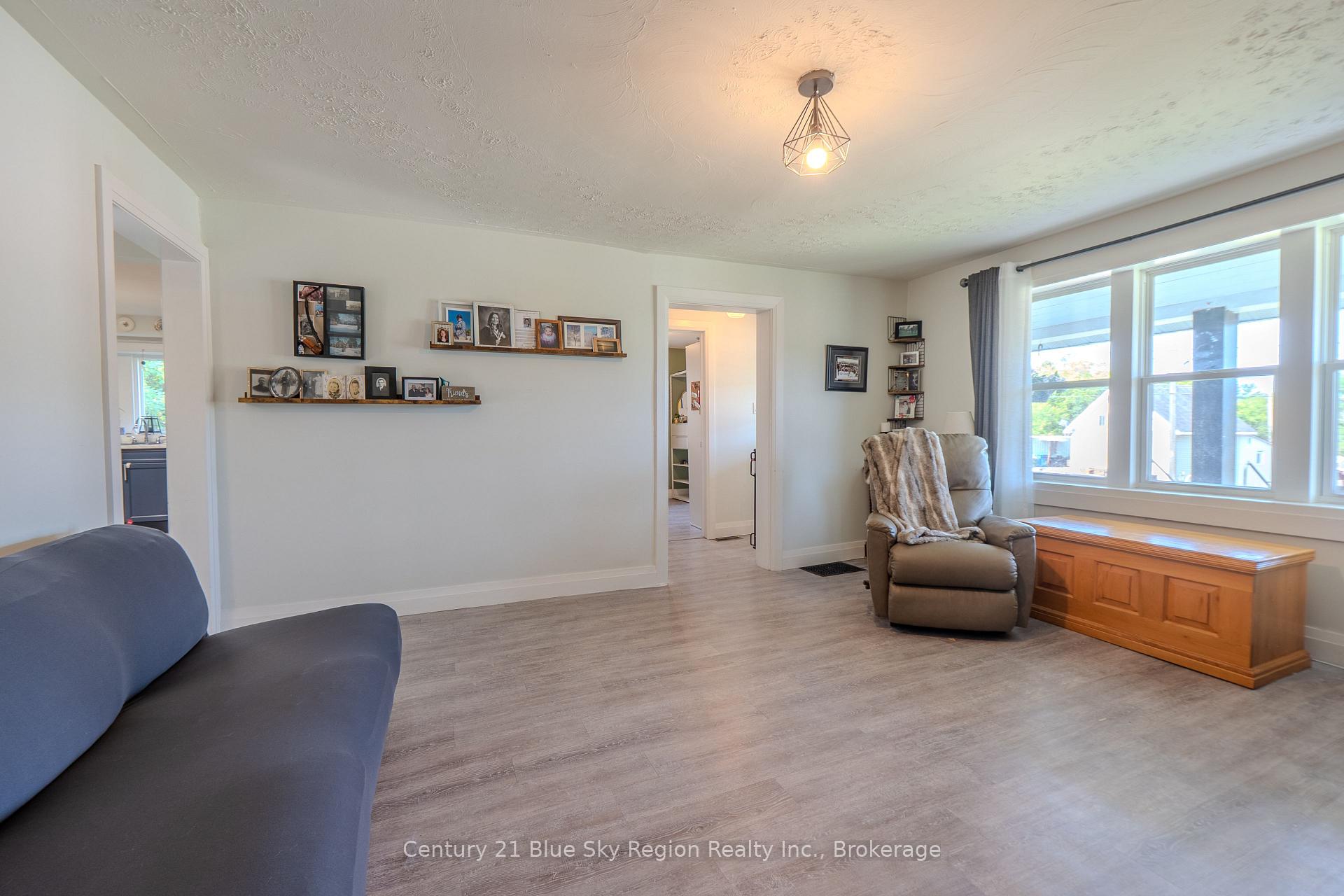 Photo 9 of 421 Mcconnell Street, Mattawa — HOMEH