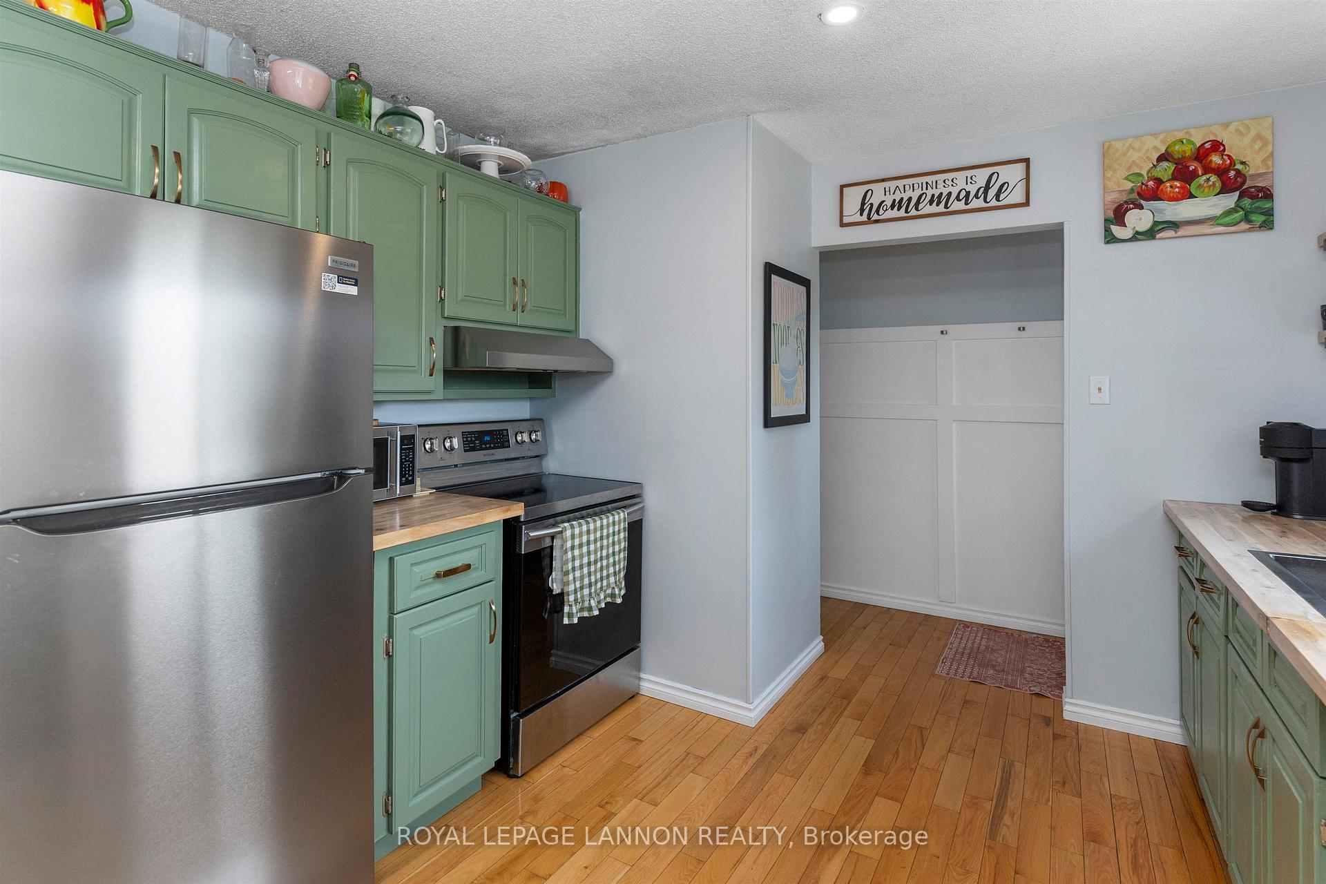 Photo 11 of 145 Conestoga Street, Thunder Bay, College Park — HOMEH