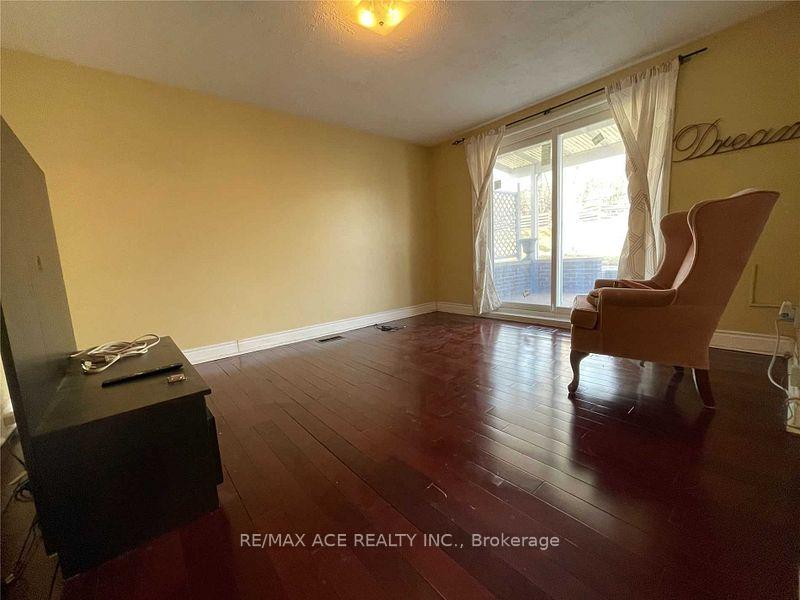 Photo 4 of Unit Lower, 40 Cavehill Crescent, Scarborough, Wexford-Maryvale — HOMEH