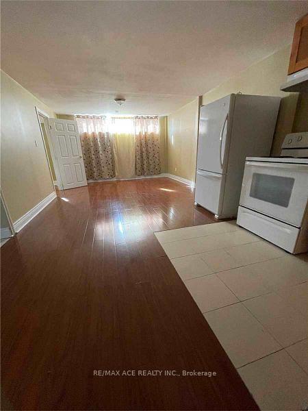 Photo 13 of Unit Lower, 40 Cavehill Crescent, Scarborough, Wexford-Maryvale — HOMEH