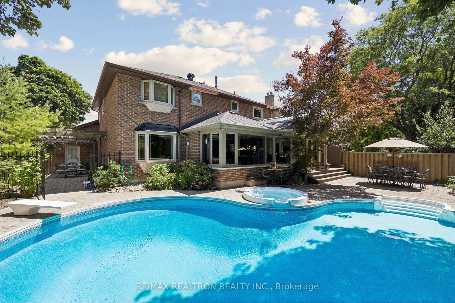 Photo 1 of 86 Reeve Drive, Markham, Markham Village — HOMEH