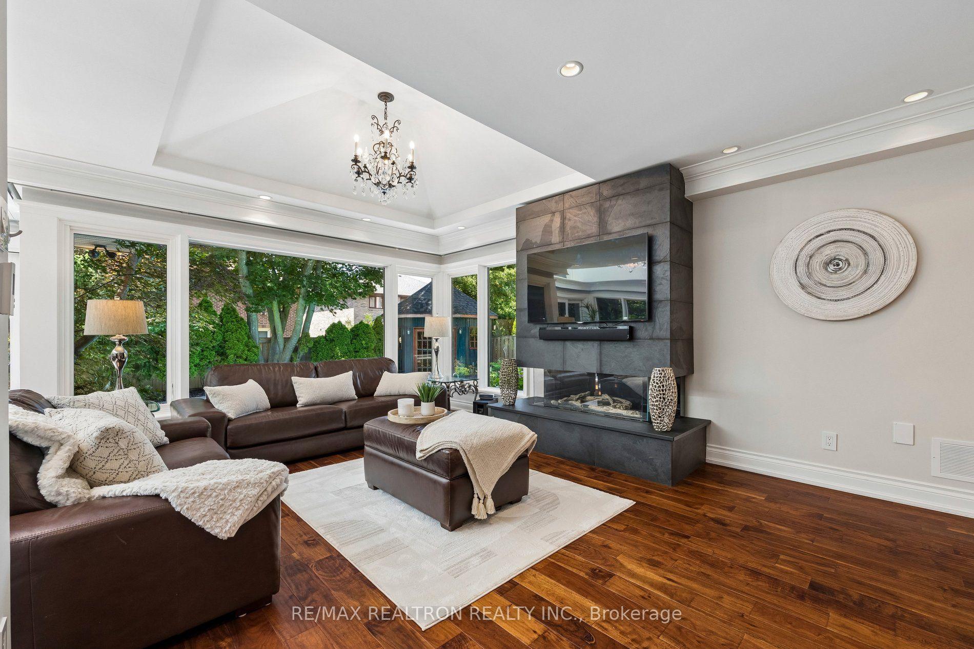 Photo 15 of 86 Reeve Drive, Markham, Markham Village — HOMEH