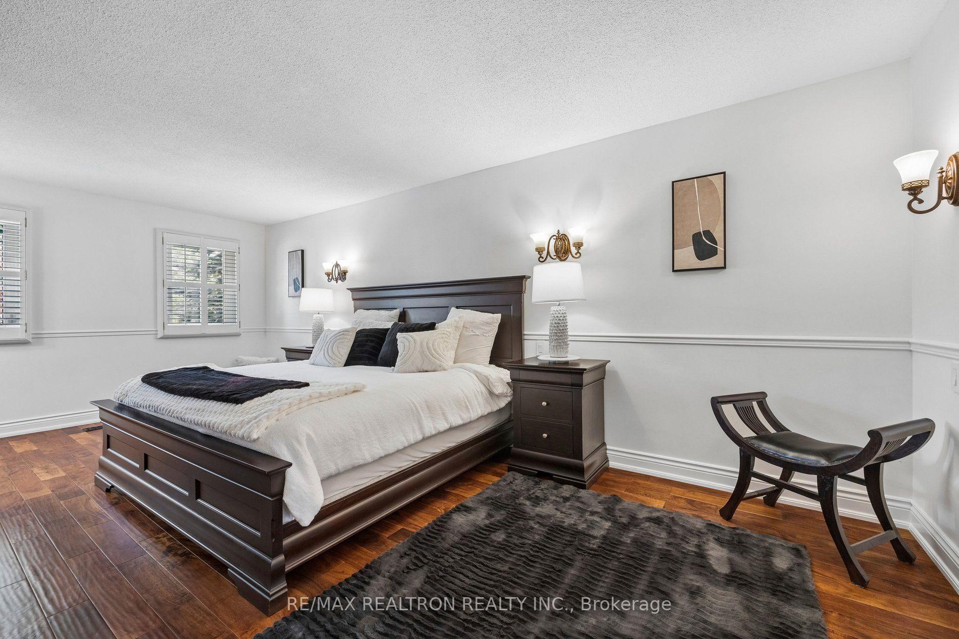 Photo 32 of 86 Reeve Drive, Markham, Markham Village — HOMEH