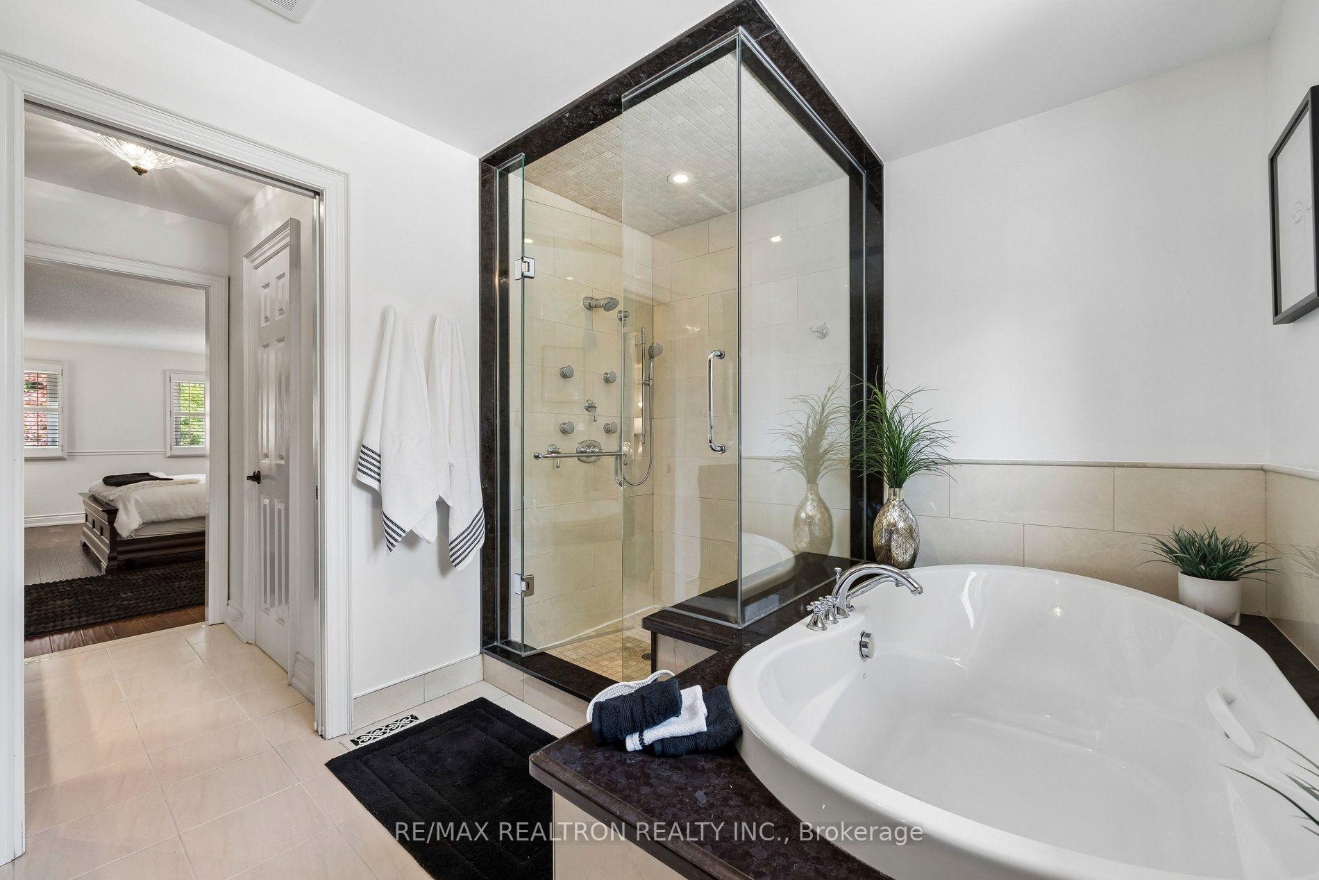 Photo 35 of 86 Reeve Drive, Markham, Markham Village — HOMEH