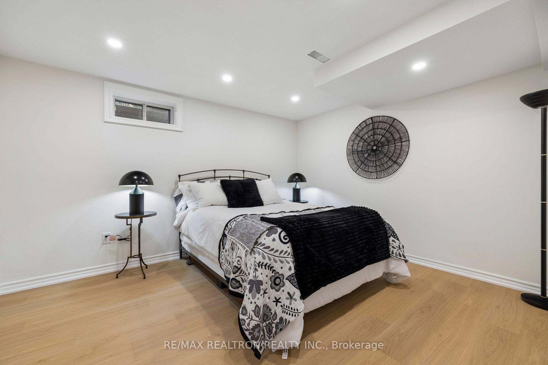 Photo 41 of 86 Reeve Drive, Markham, Markham Village — HOMEH