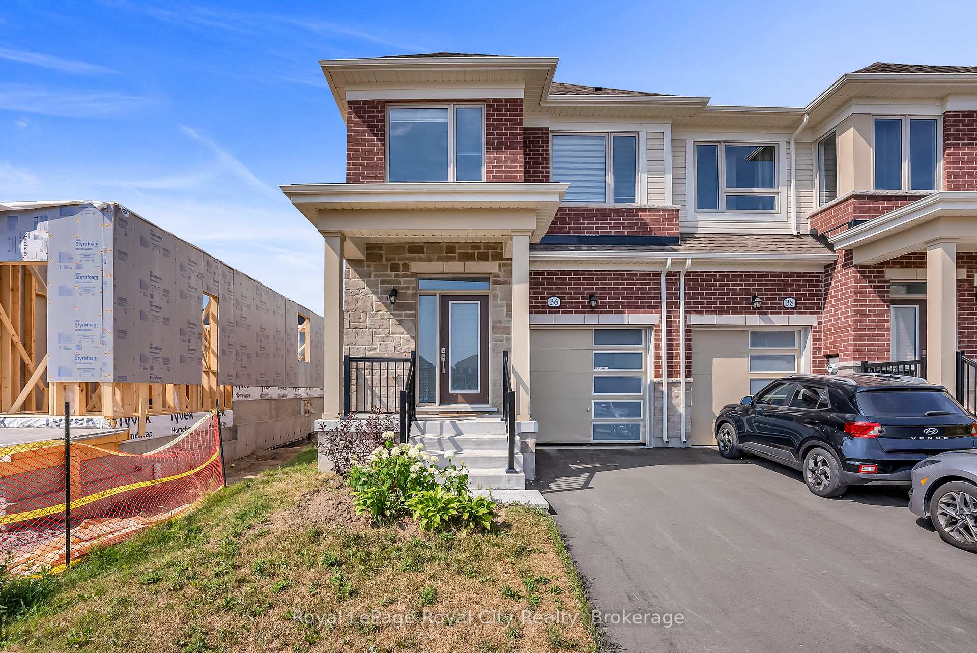 Photo 2 of 36 Prest Way, Centre Wellington, Fergus — HOMEH