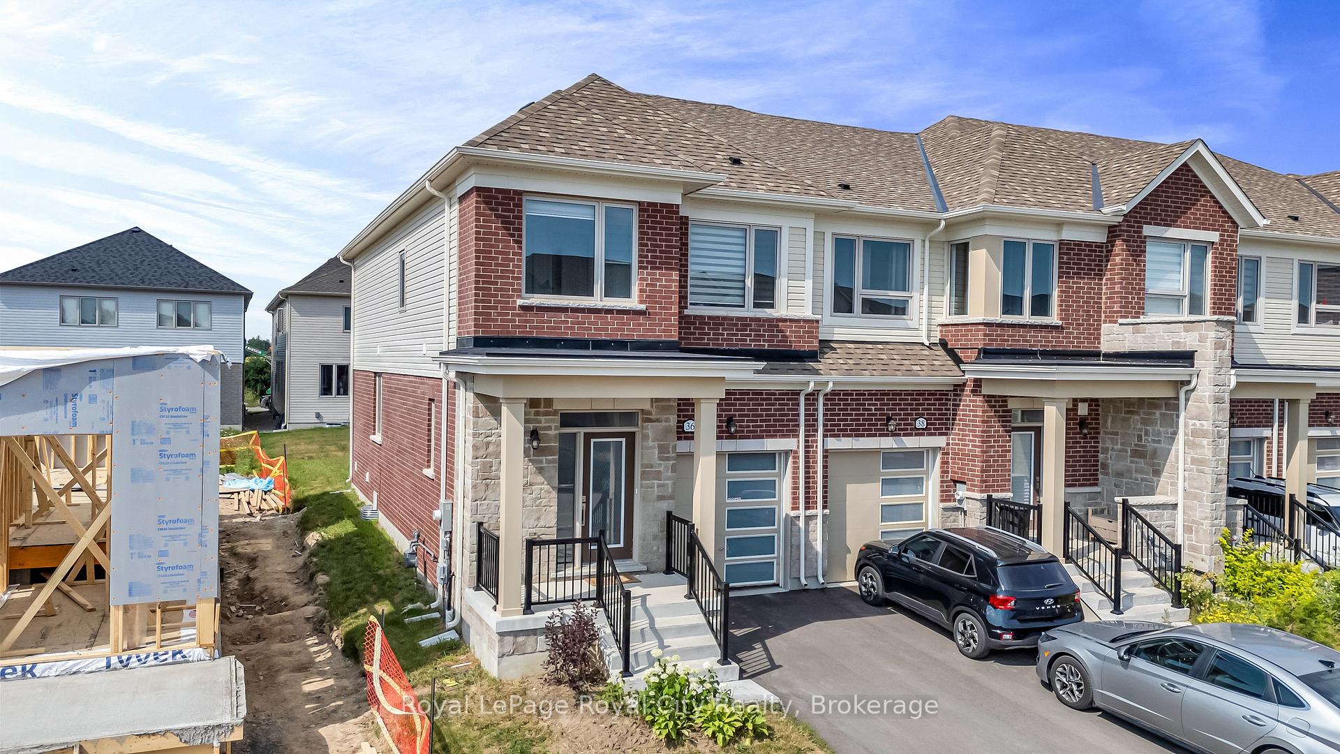 Photo 4 of 36 Prest Way, Centre Wellington, Fergus — HOMEH