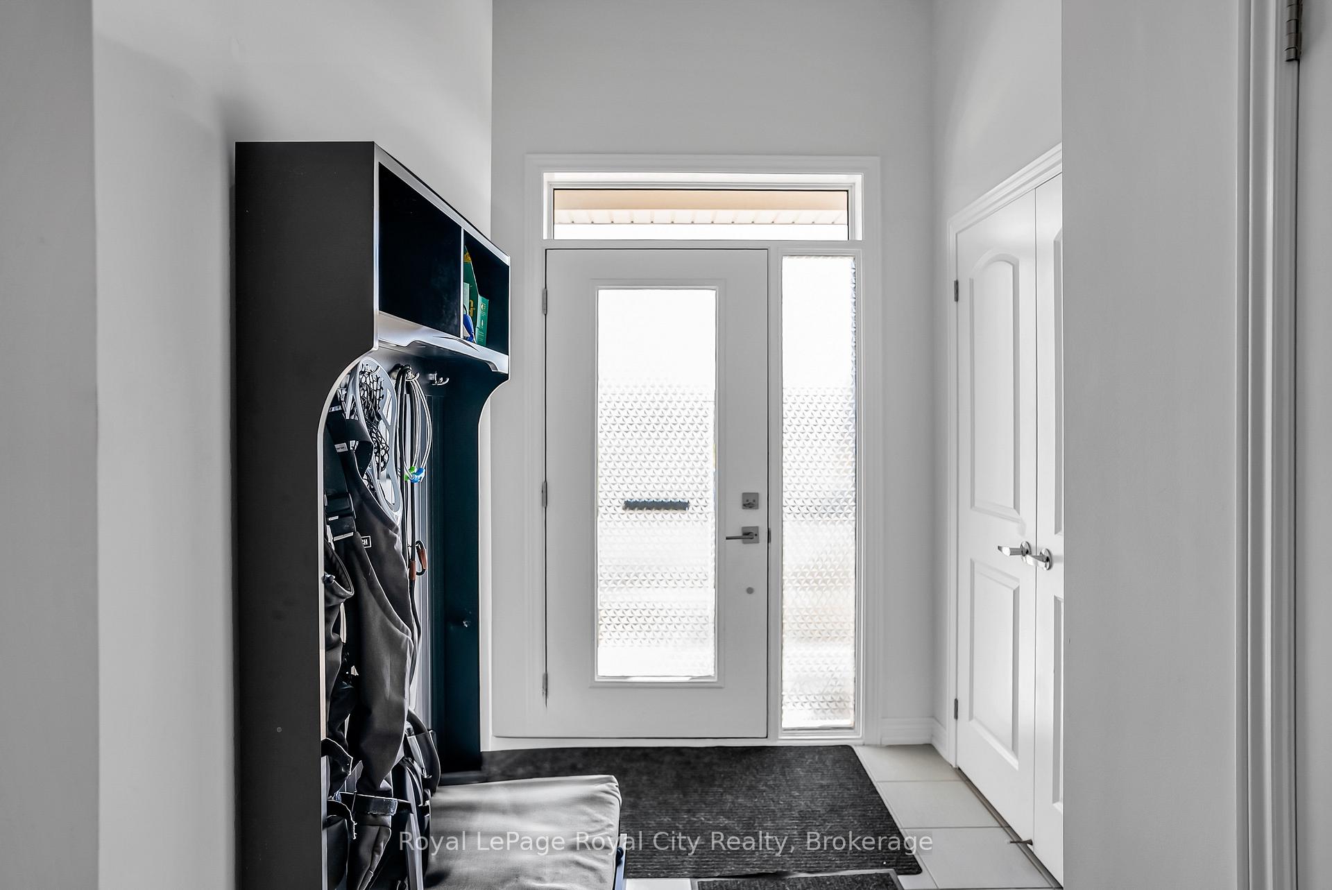 Photo 5 of 36 Prest Way, Centre Wellington, Fergus — HOMEH