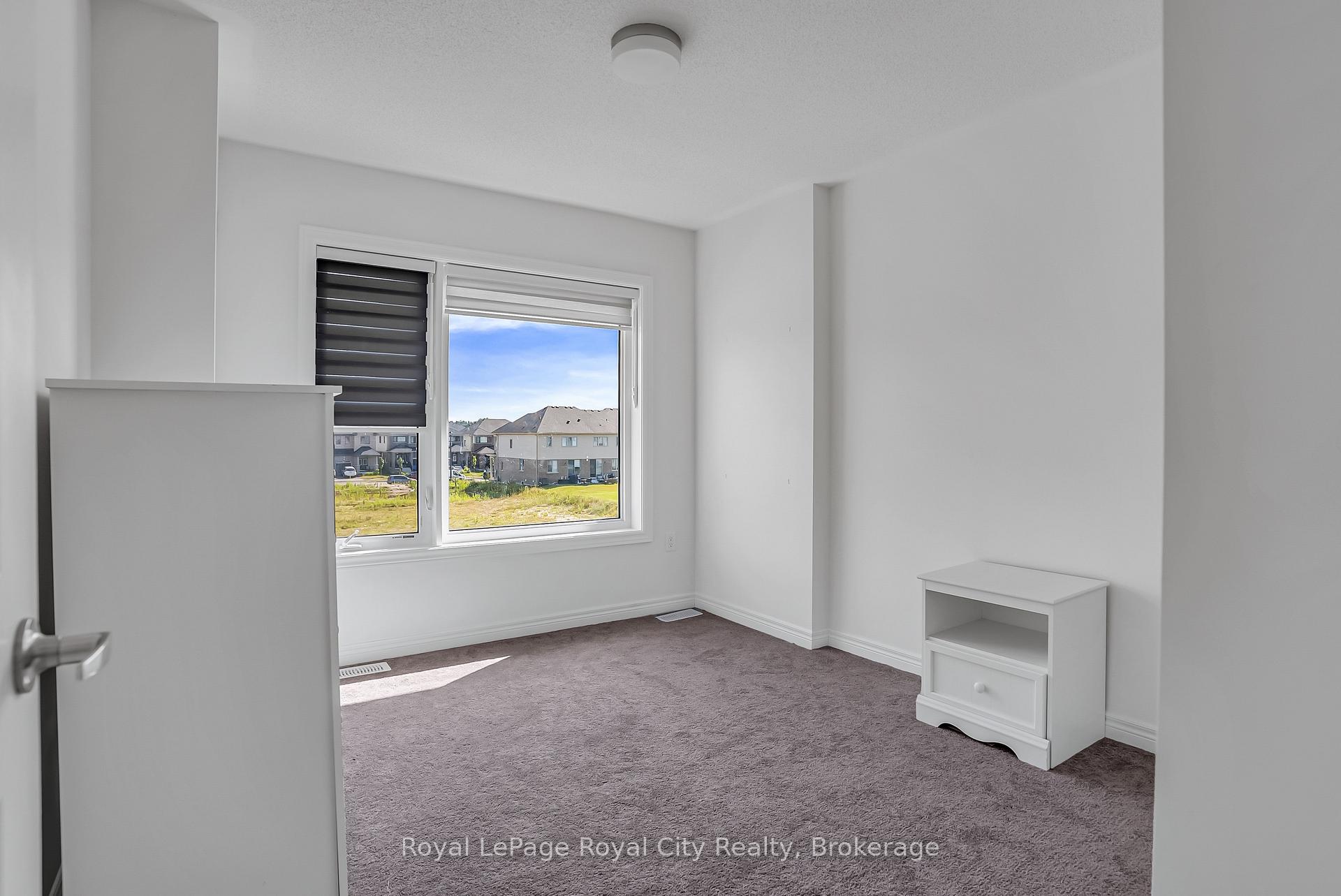 Photo 11 of 36 Prest Way, Centre Wellington, Fergus — HOMEH