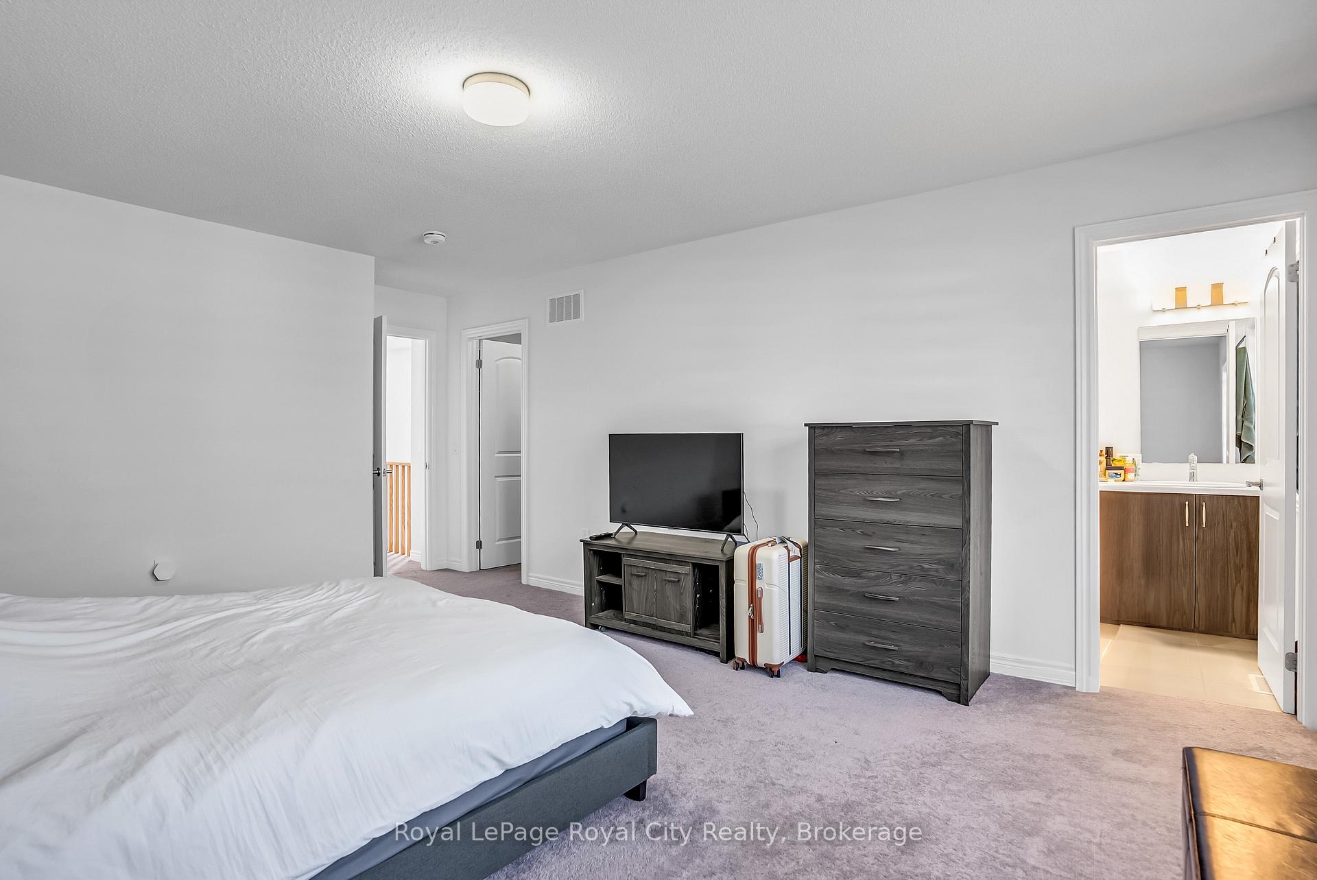 Photo 19 of 36 Prest Way, Centre Wellington, Fergus — HOMEH