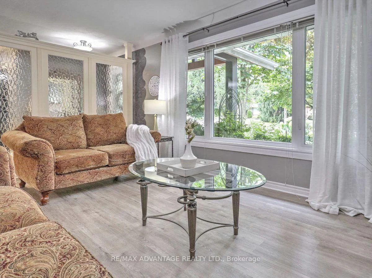 Photo 49 of 467 Jellicoe Crescent, London, South K — HOMEH