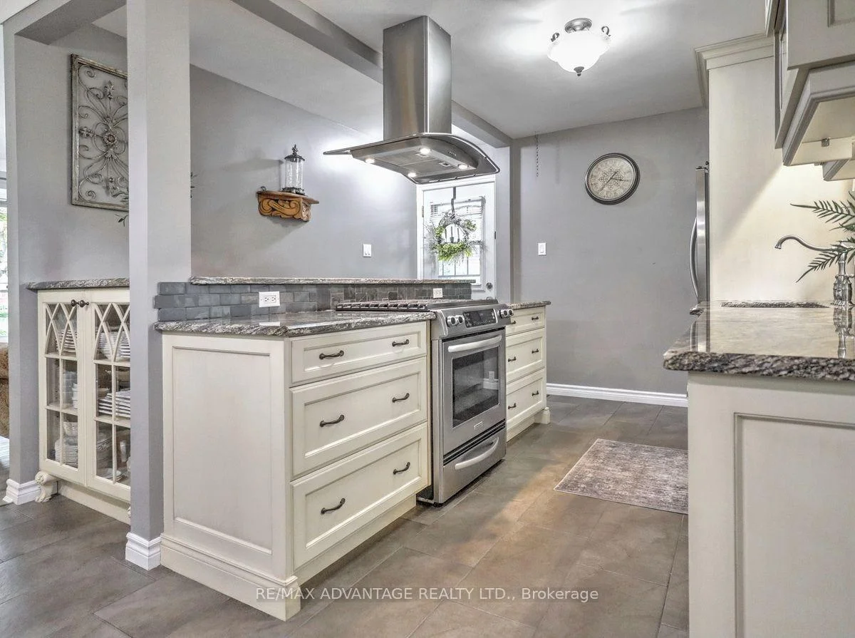 Photo 58 of 467 Jellicoe Crescent, London, South K — HOMEH