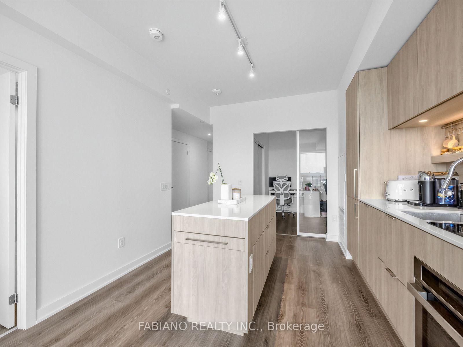 Photo 7 of Unit 1313, 28 Ann Street, Mississauga, Port Credit — HOMEH