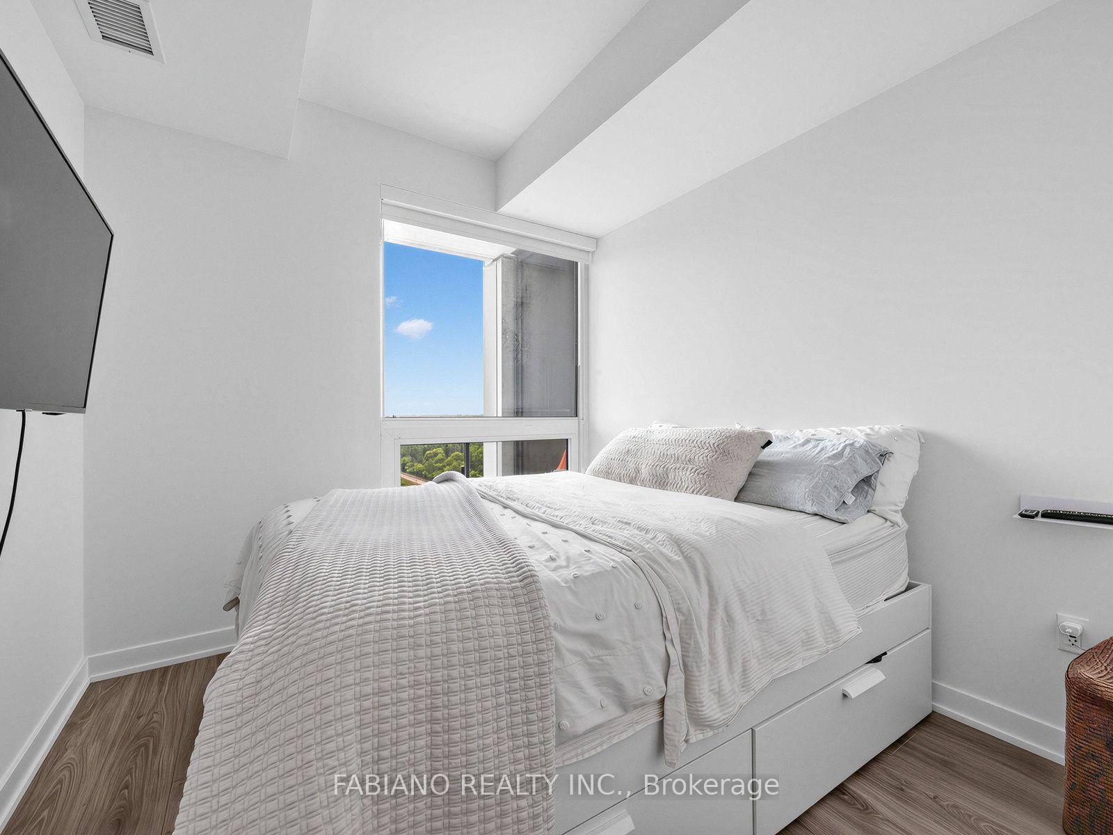 Photo 12 of Unit 1313, 28 Ann Street, Mississauga, Port Credit — HOMEH