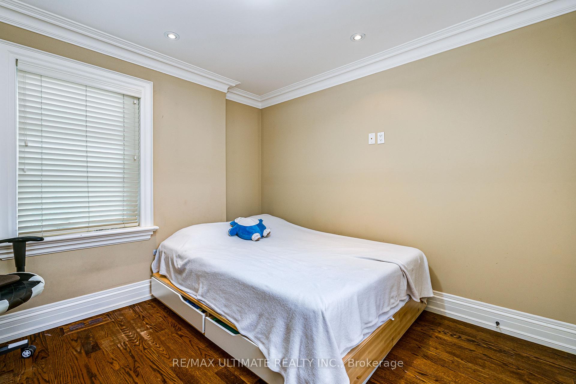 Photo 27 of 90 Howick Avenue, Toronto, Weston-Pellam Park — HOMEH