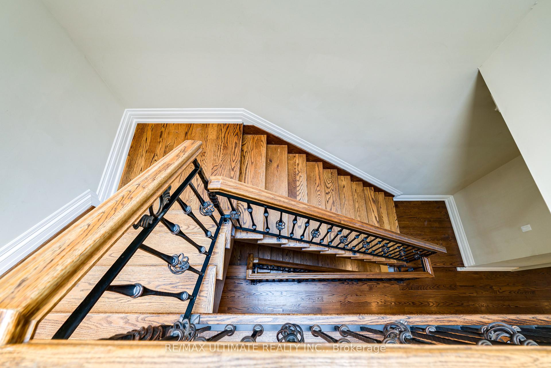 Photo 35 of 90 Howick Avenue, Toronto, Weston-Pellam Park — HOMEH