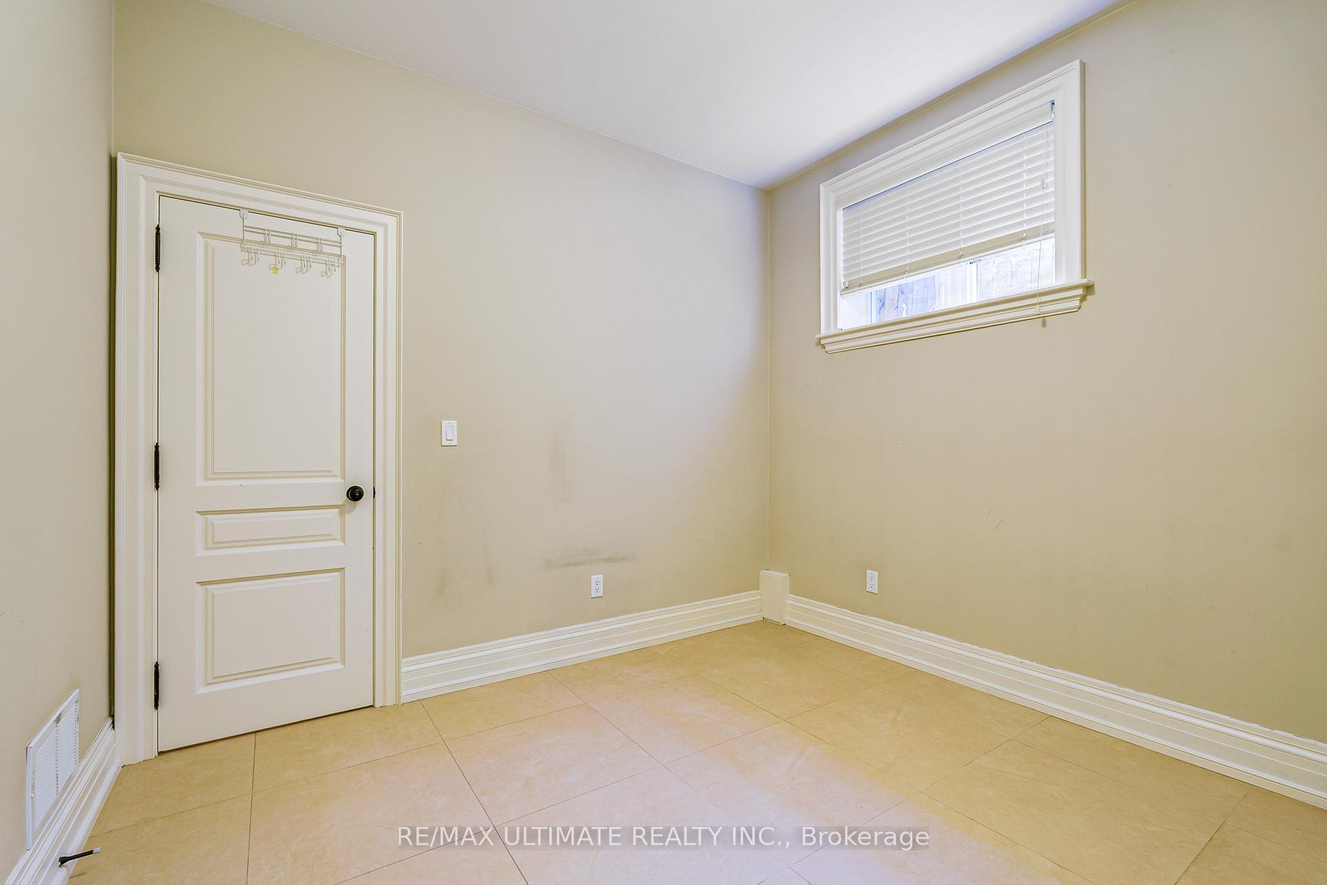 Photo 40 of 90 Howick Avenue, Toronto, Weston-Pellam Park — HOMEH