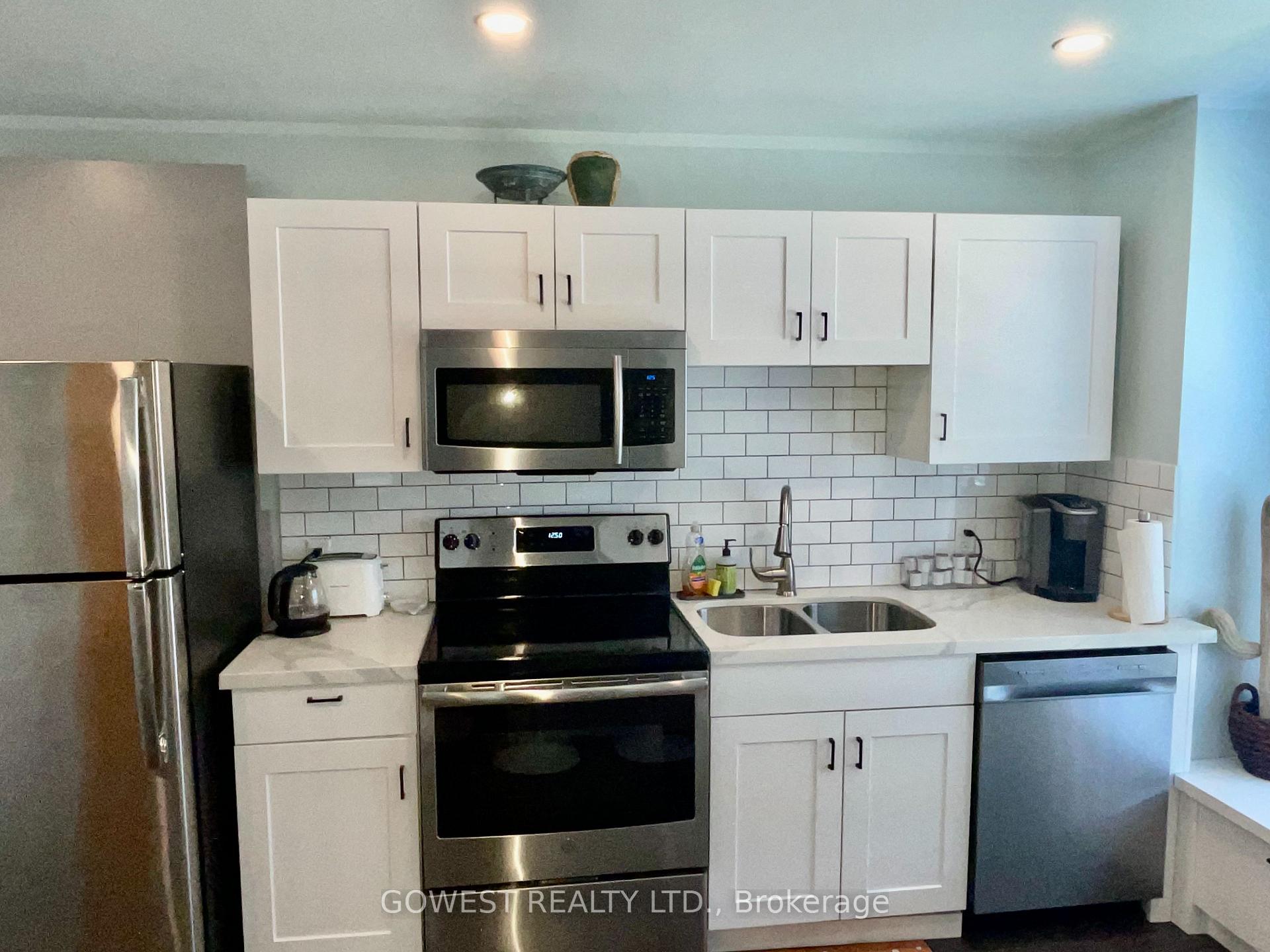 Photo 2 of Unit 2, 29 Cliff Avenue, Hamilton, Eastmount — HOMEH