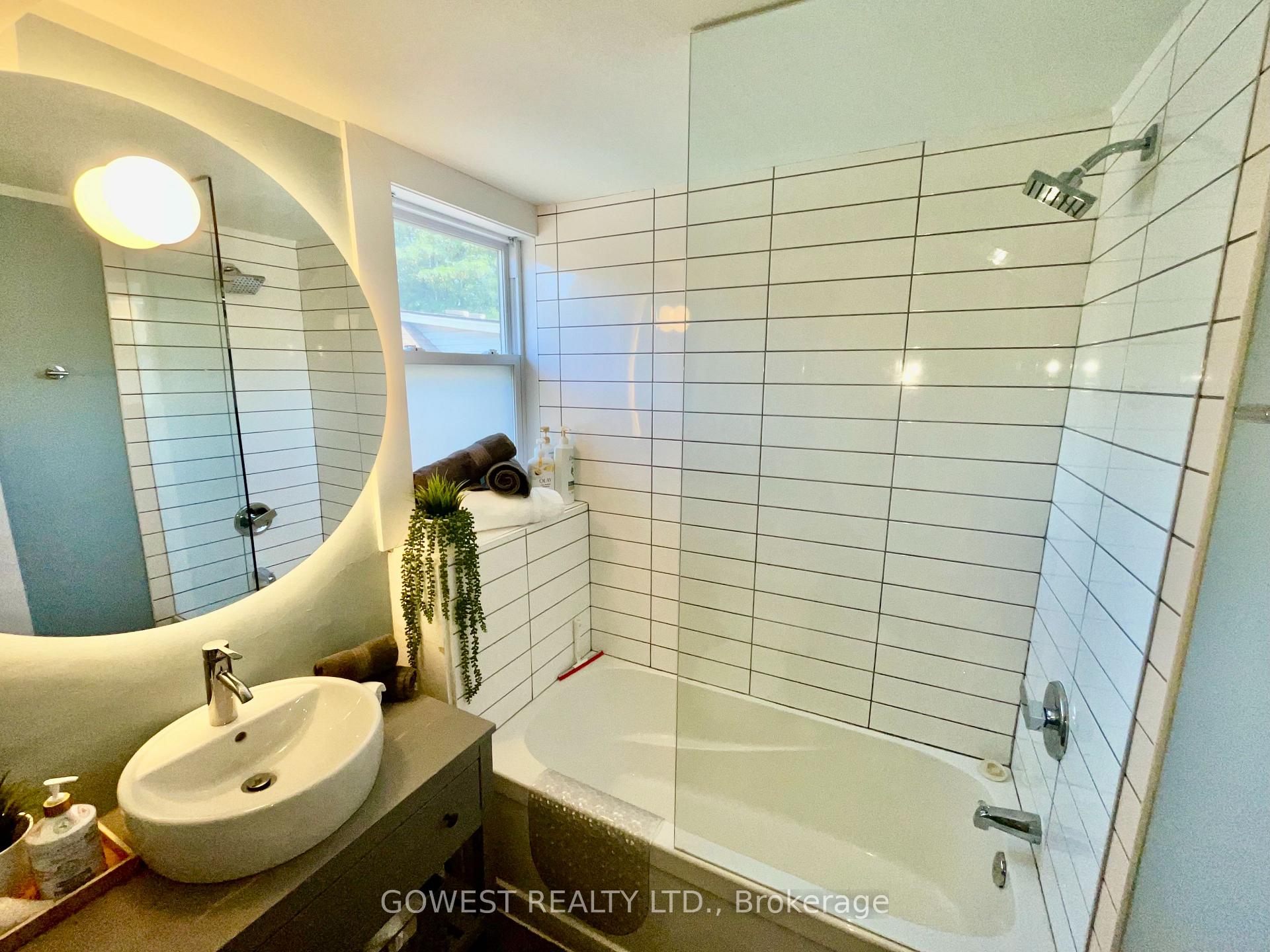 Photo 8 of Unit 2, 29 Cliff Avenue, Hamilton, Eastmount — HOMEH