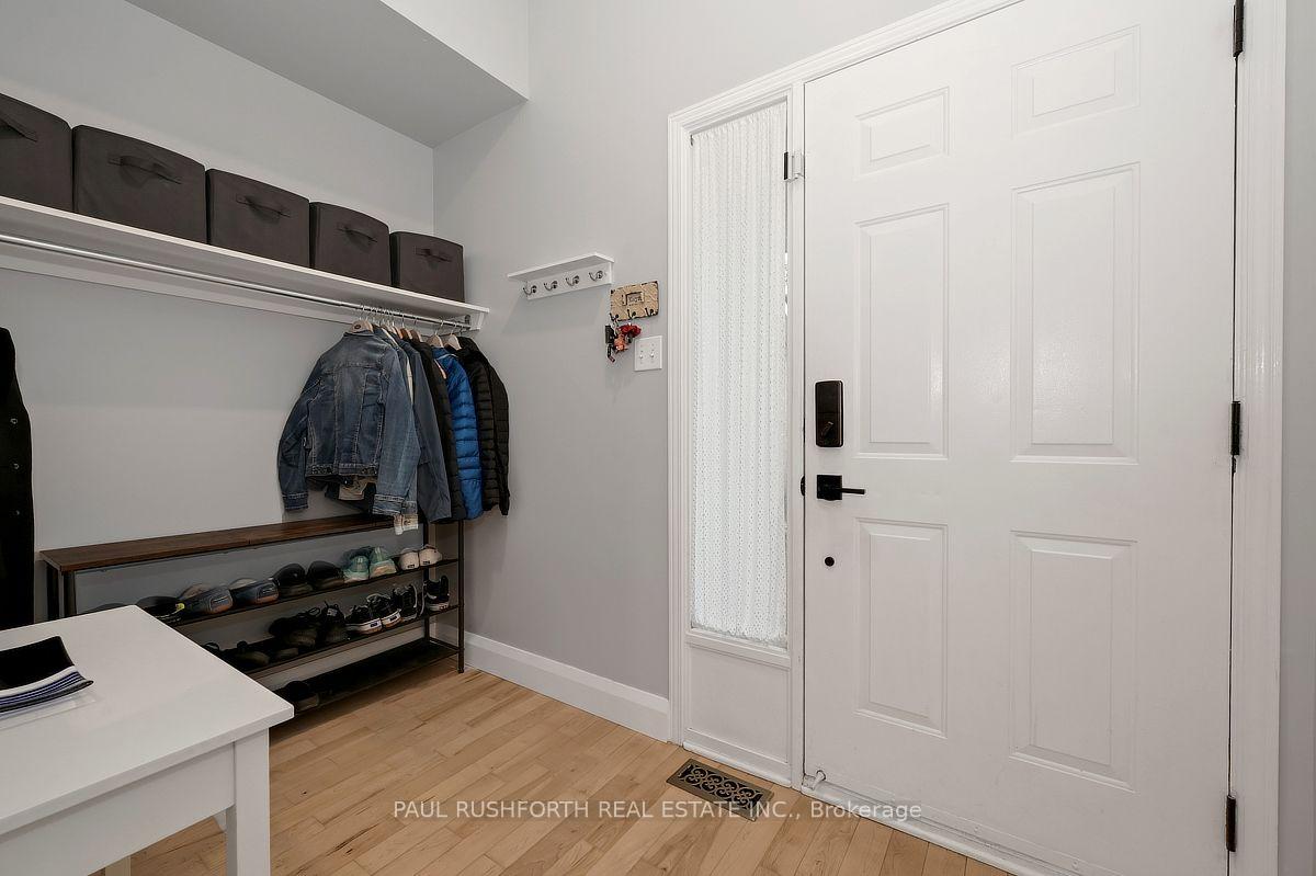 Photo 3 of 70 Sheppard's Glen Avenue, Ottawa, Kanata - Emerald Meadows/Trailwest — HOMEH