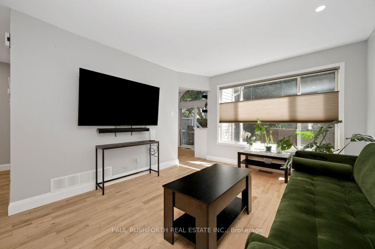 Photo 6 of 70 Sheppard's Glen Avenue, Ottawa, Kanata - Emerald Meadows/Trailwest — HOMEH