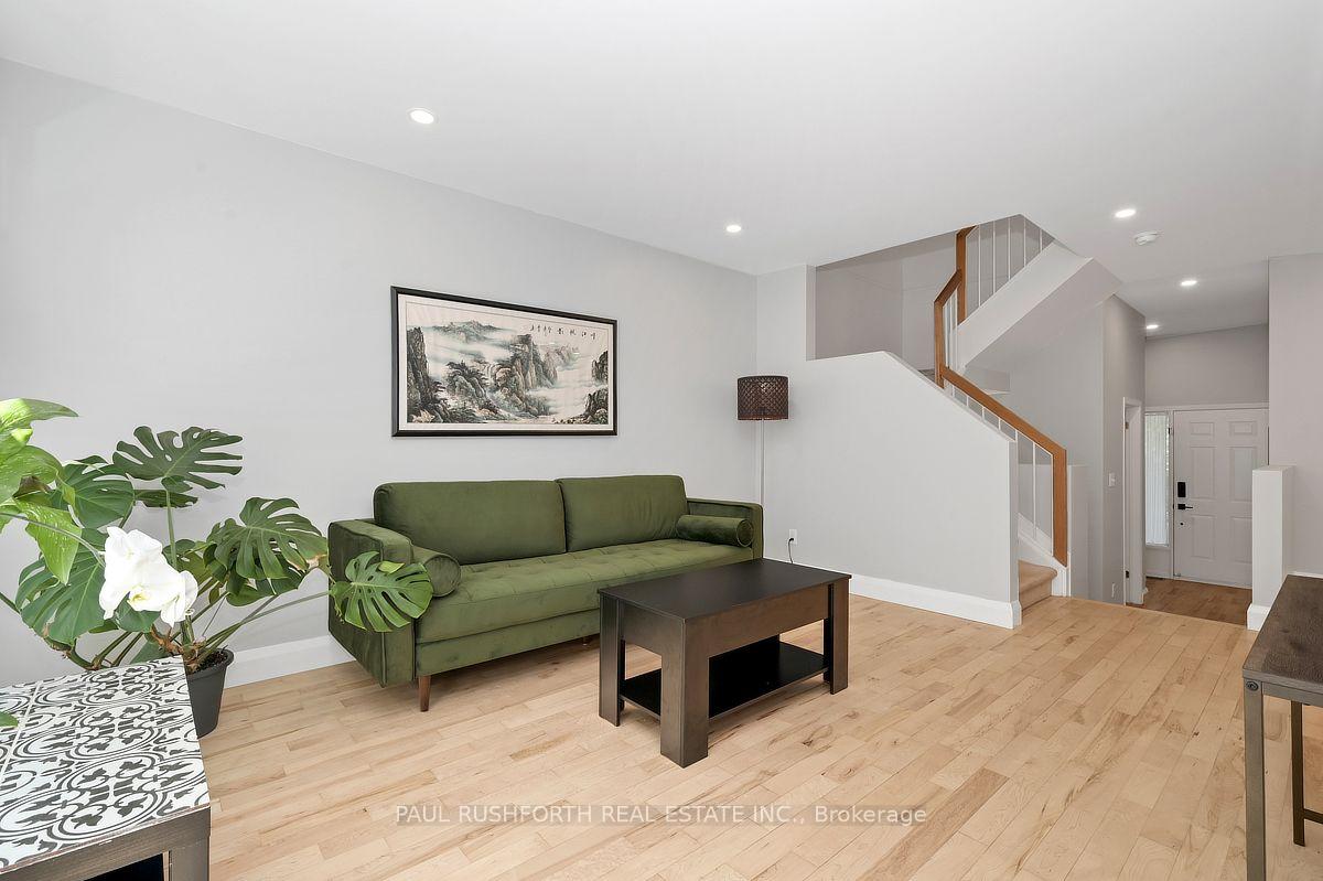 Photo 7 of 70 Sheppard's Glen Avenue, Ottawa, Kanata - Emerald Meadows/Trailwest — HOMEH