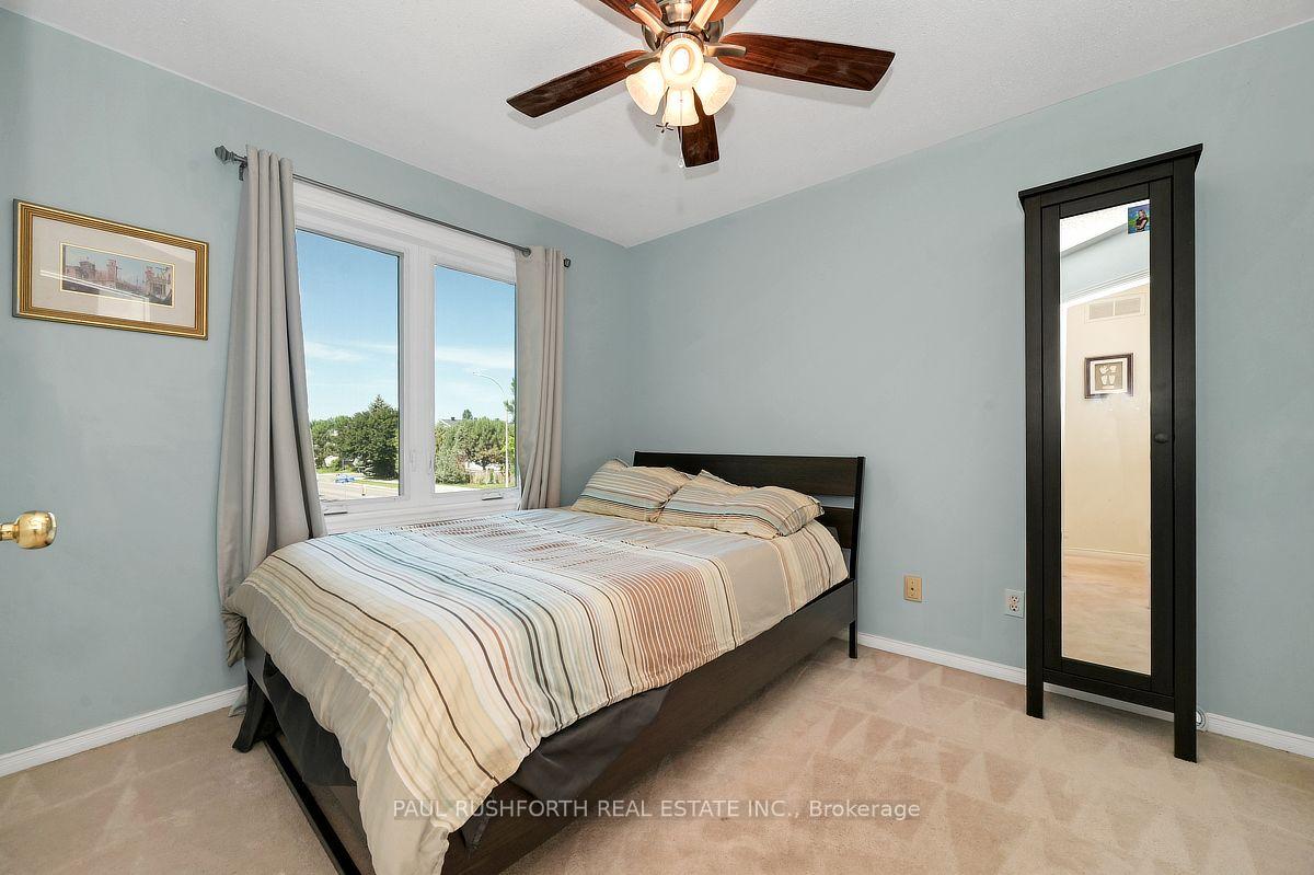 Photo 20 of 70 Sheppard's Glen Avenue, Ottawa, Kanata - Emerald Meadows/Trailwest — HOMEH