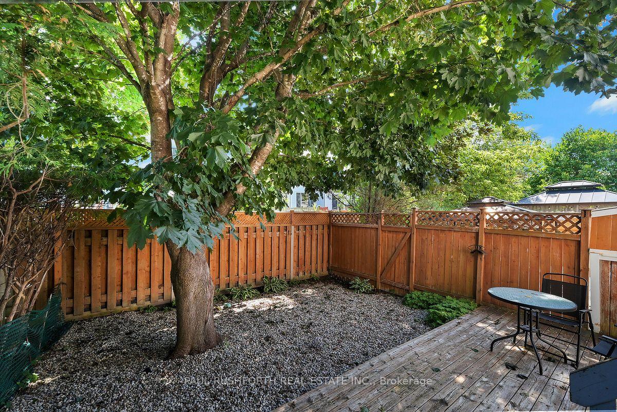 Photo 26 of 70 Sheppard's Glen Avenue, Ottawa, Kanata - Emerald Meadows/Trailwest — HOMEH