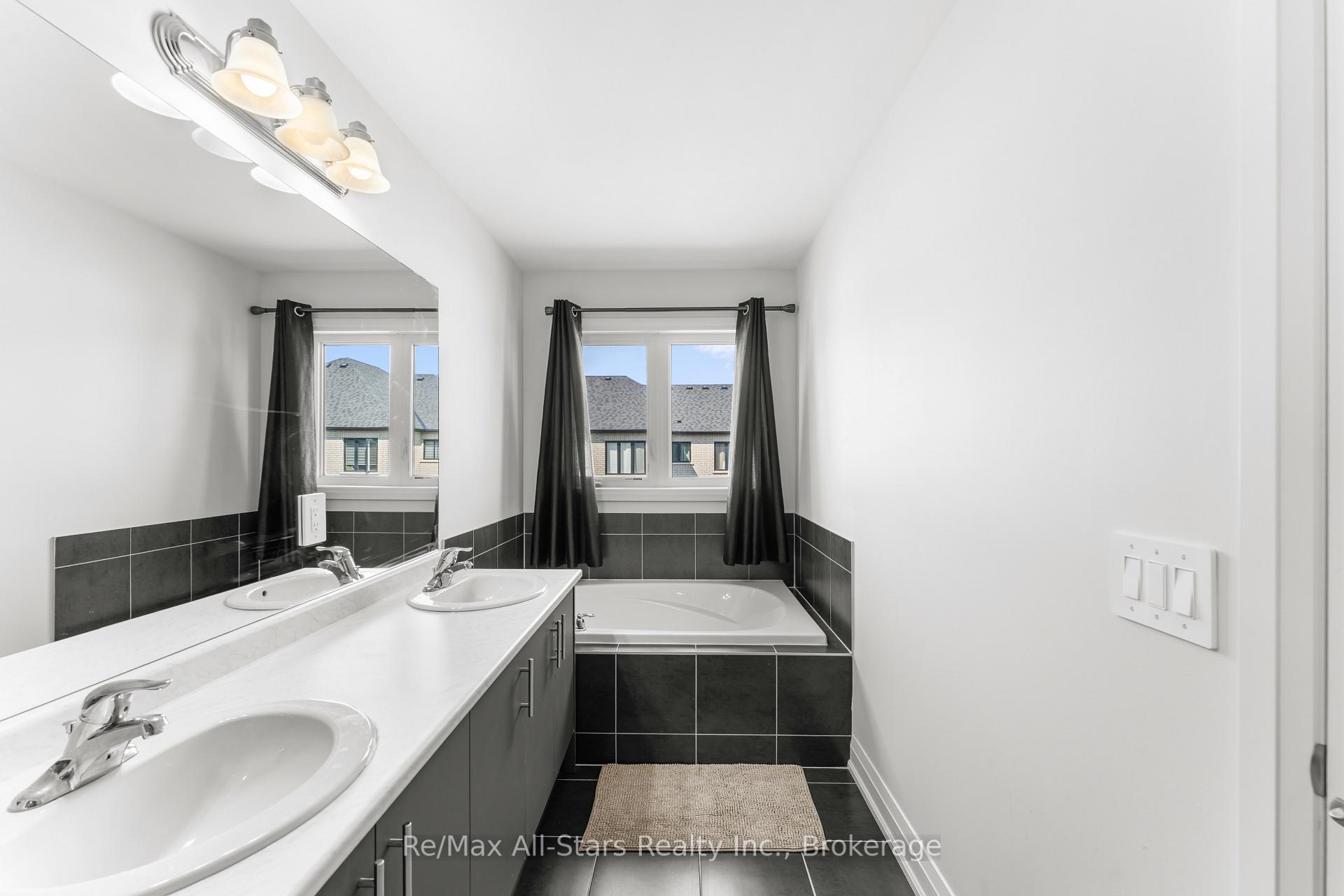 Photo 20 of 7 Keenan Street, Kawartha Lakes, Lindsay — HOMEH