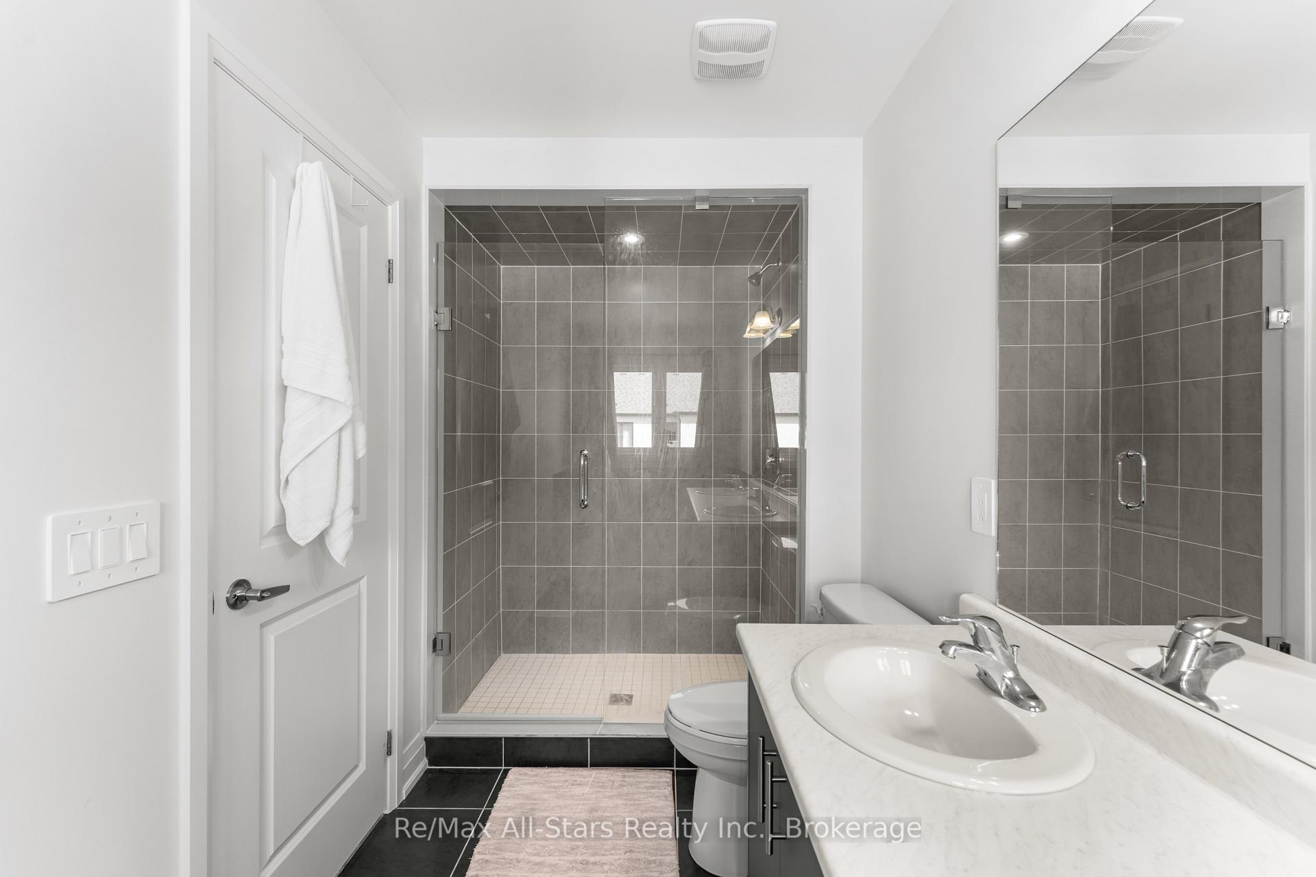 Photo 21 of 7 Keenan Street, Kawartha Lakes, Lindsay — HOMEH