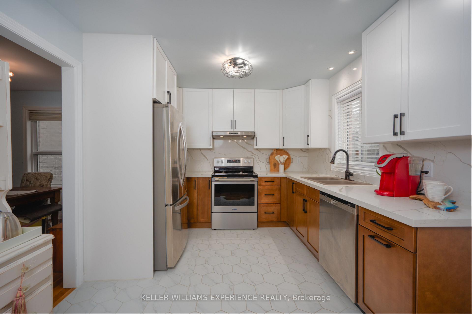 Photo 7 of 43 Dunnett Drive, Barrie, Ardagh — HOMEH