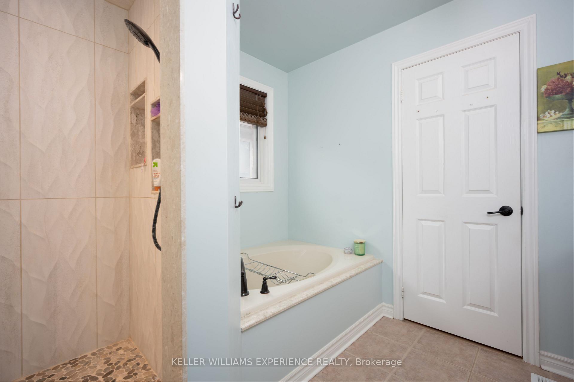 Photo 22 of 43 Dunnett Drive, Barrie, Ardagh — HOMEH