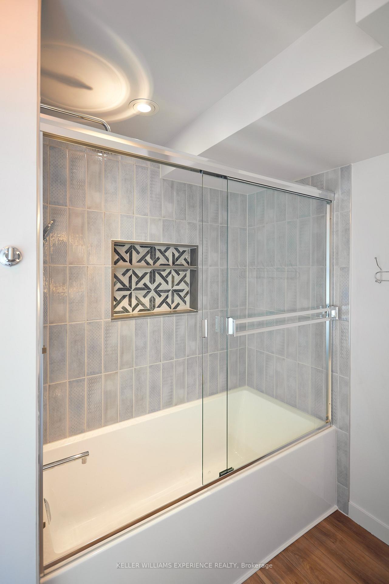 Photo 37 of 43 Dunnett Drive, Barrie, Ardagh — HOMEH