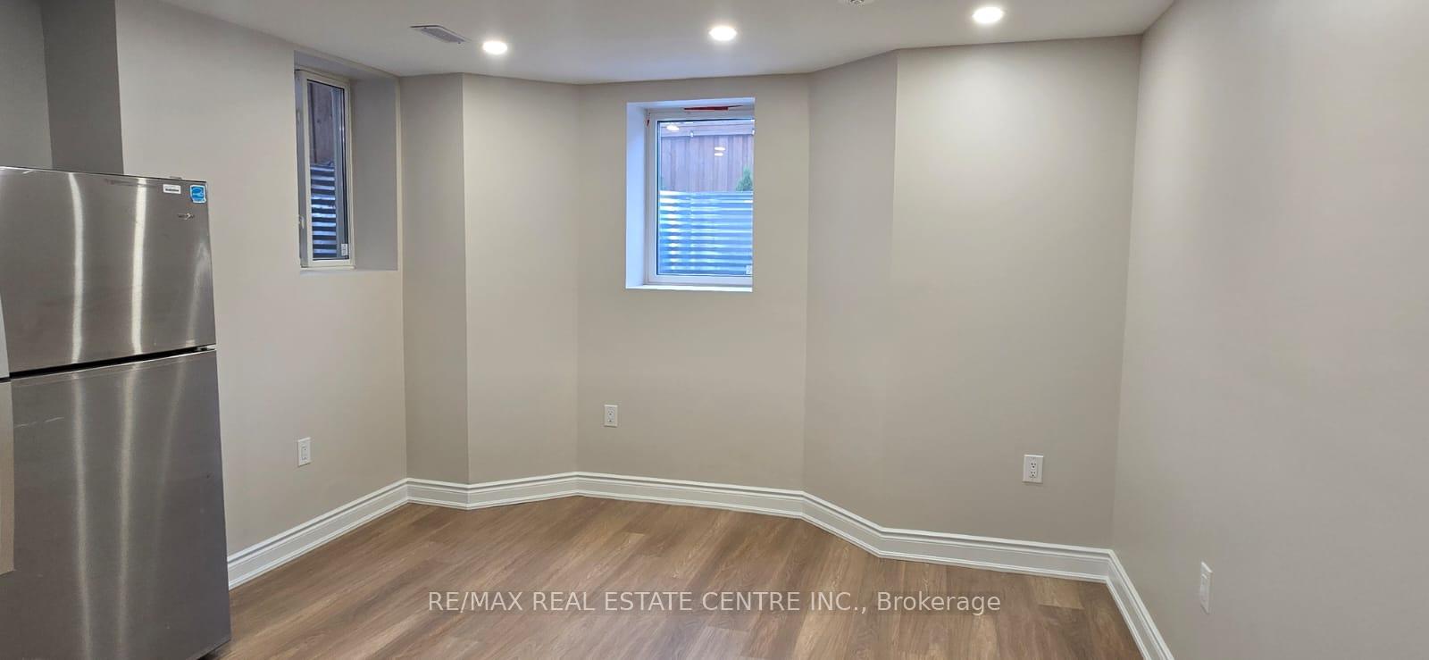 Photo 10 of Unit Bsmt., 389-1 Nairn Circle, Milton, Scott — HOMEH