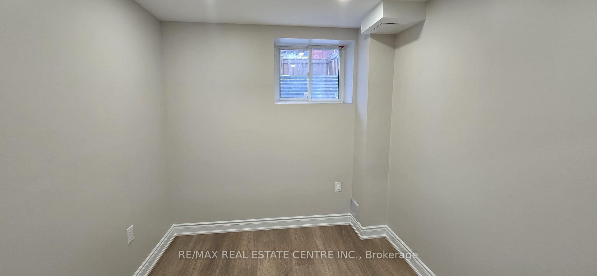 Photo 12 of Unit Bsmt., 389-1 Nairn Circle, Milton, Scott — HOMEH