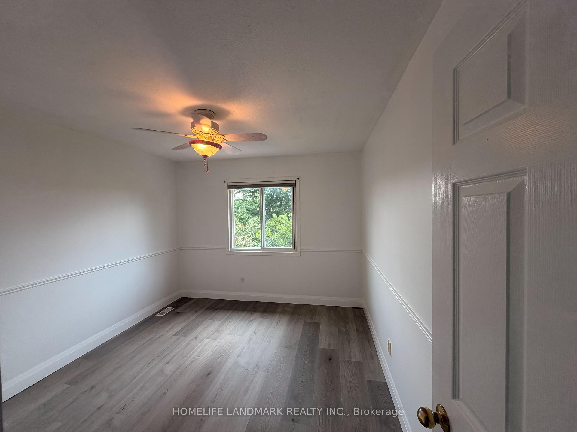 Photo 6 of 921 Windflower Place, Kitchener, Larentian West — HOMEH