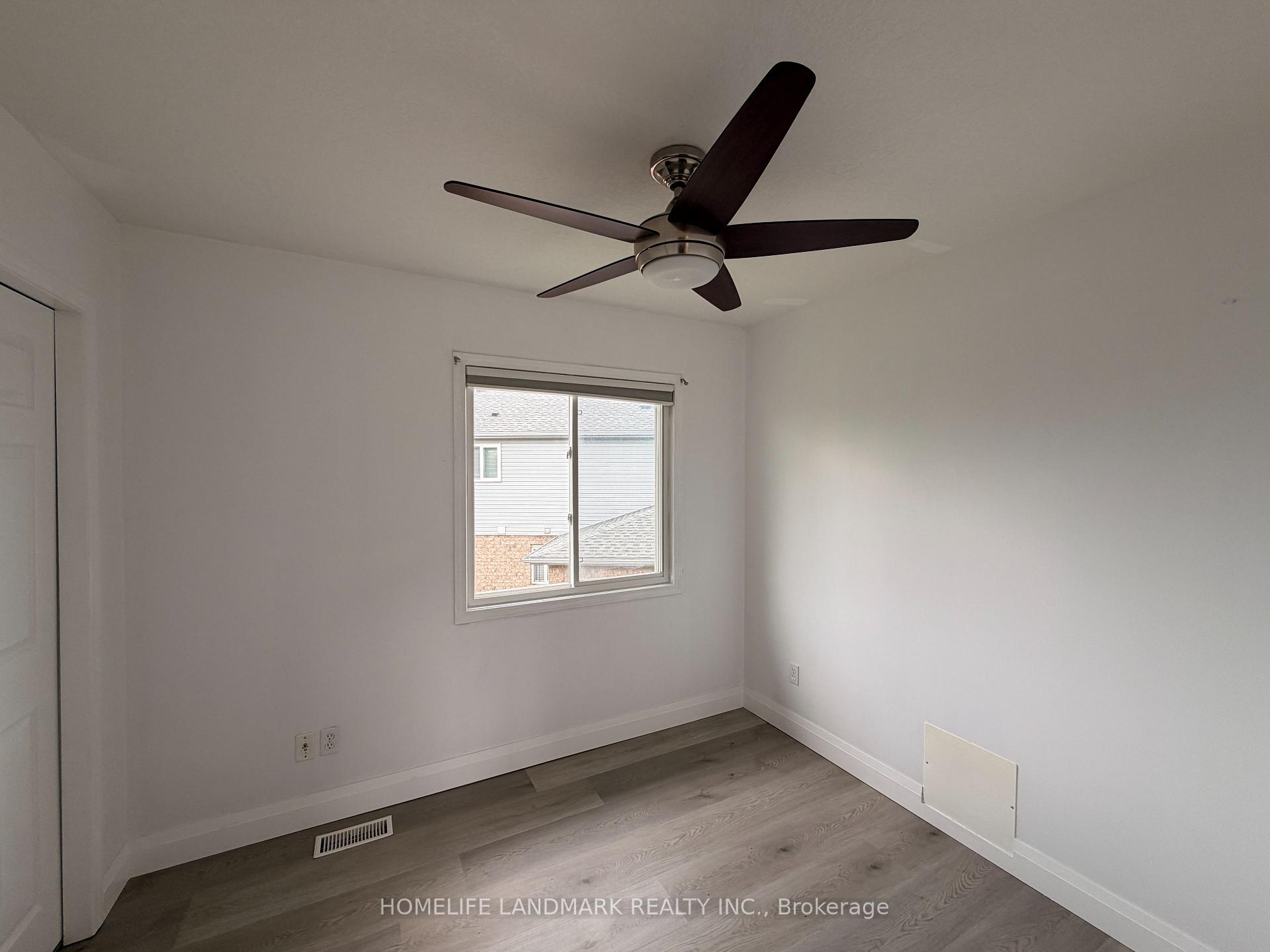 Photo 8 of 921 Windflower Place, Kitchener, Larentian West — HOMEH