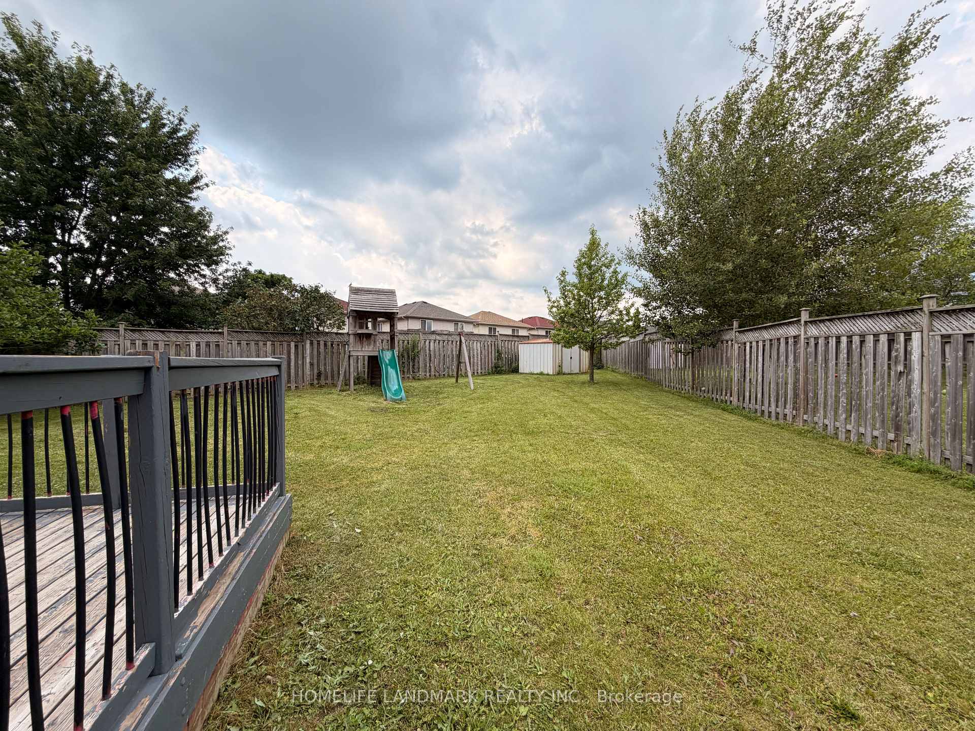 Photo 17 of 921 Windflower Place, Kitchener, Larentian West — HOMEH