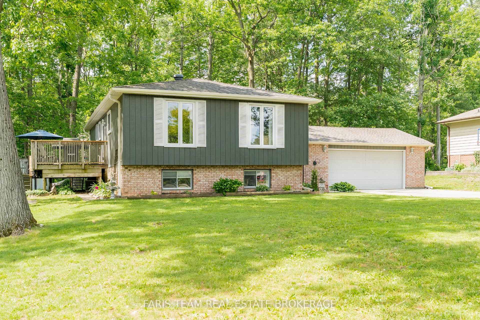 Photo 2 of 1202 Sunnidale Road, Springwater, Centre Vespra — HOMEH