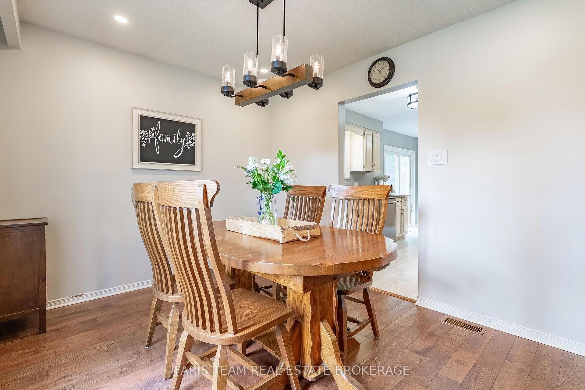 Photo 5 of 1202 Sunnidale Road, Springwater, Centre Vespra — HOMEH