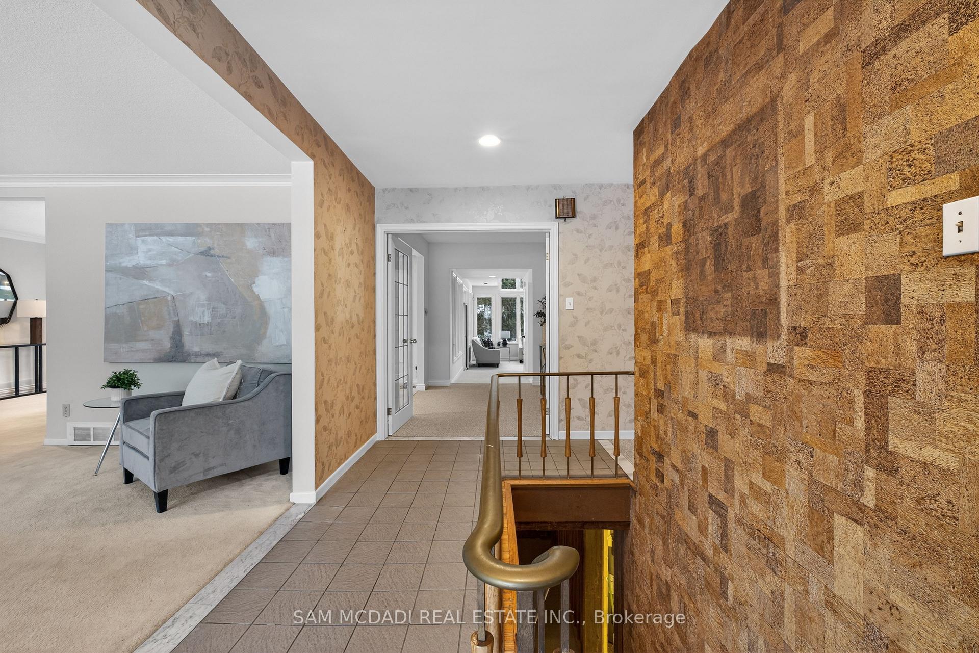 Photo 9 of 521 Vanessa Crescent, Mississauga, Lorne Park — HOMEH