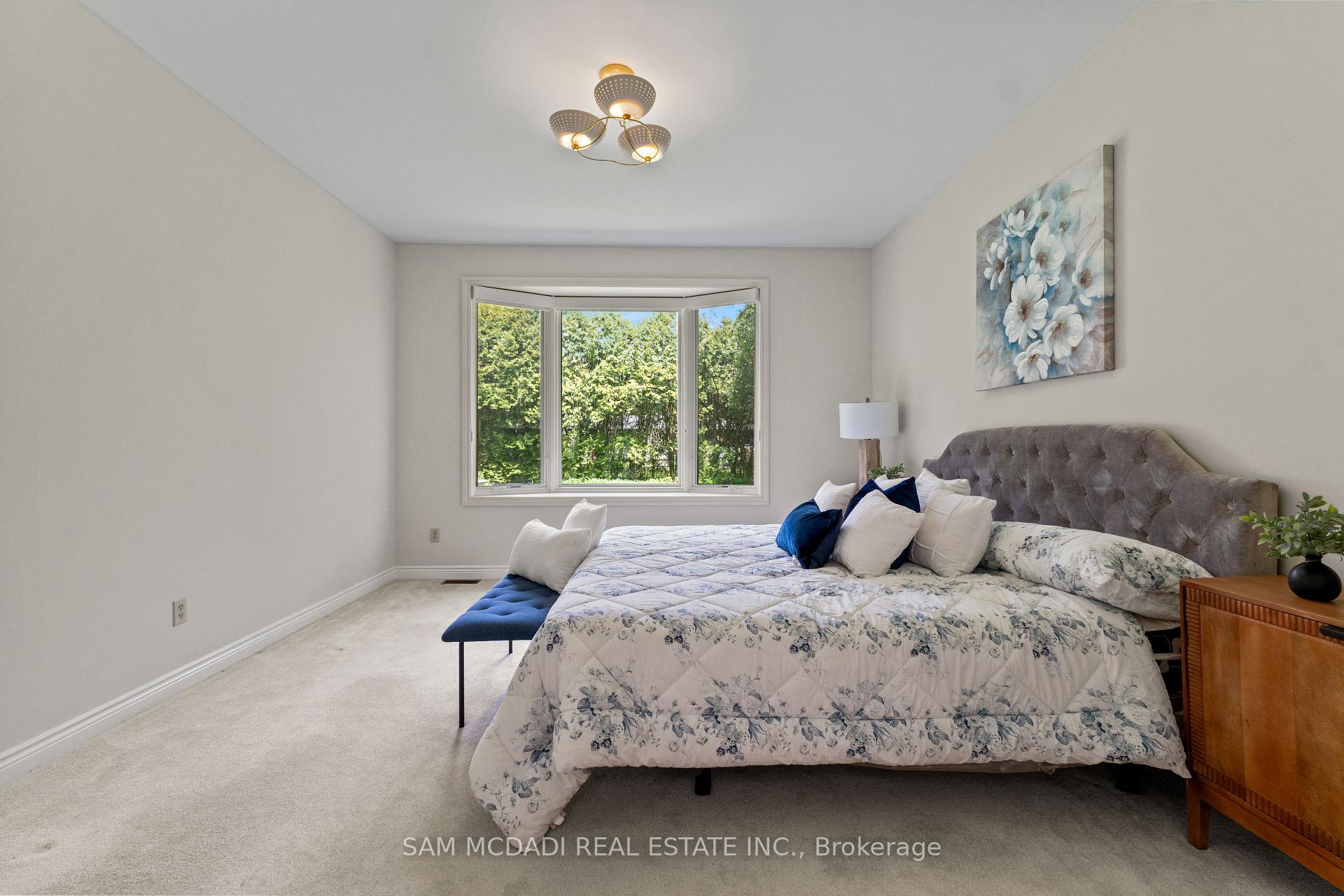 Photo 16 of 521 Vanessa Crescent, Mississauga, Lorne Park — HOMEH