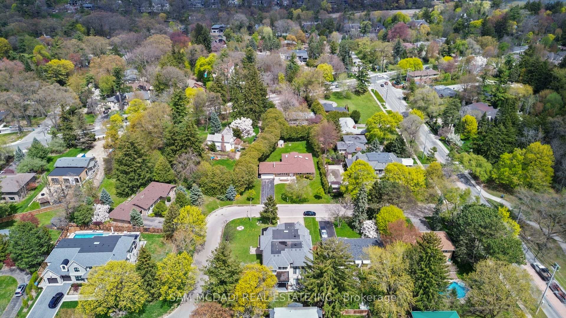 Photo 38 of 521 Vanessa Crescent, Mississauga, Lorne Park — HOMEH