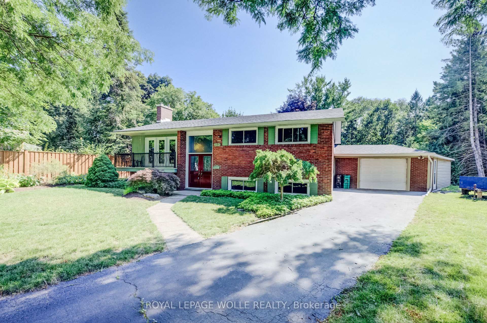 Photo 2 of 291 Villa Place, Waterloo, Lincoln Village — HOMEH