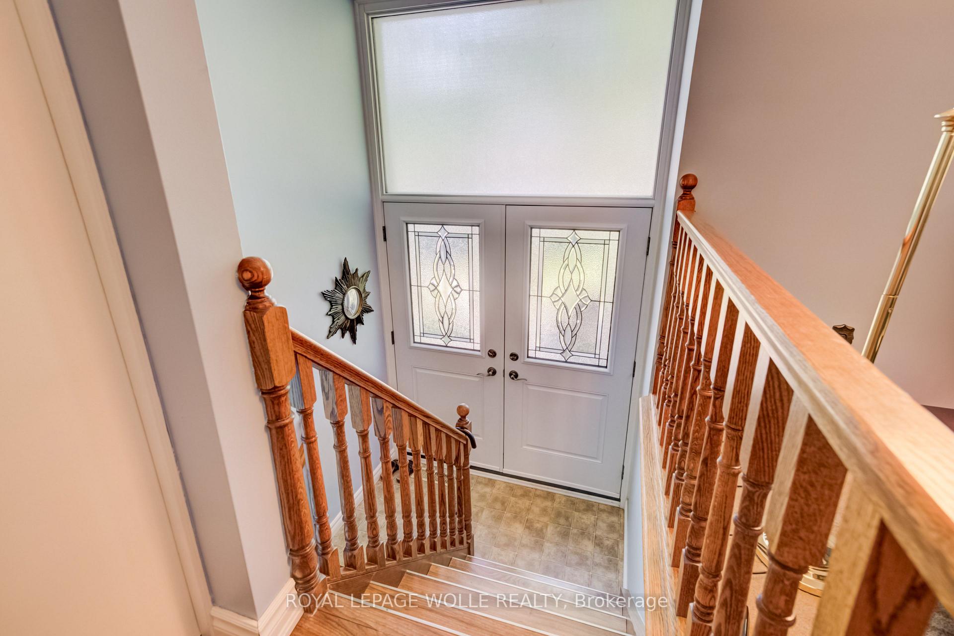 Photo 11 of 291 Villa Place, Waterloo, Lincoln Village — HOMEH