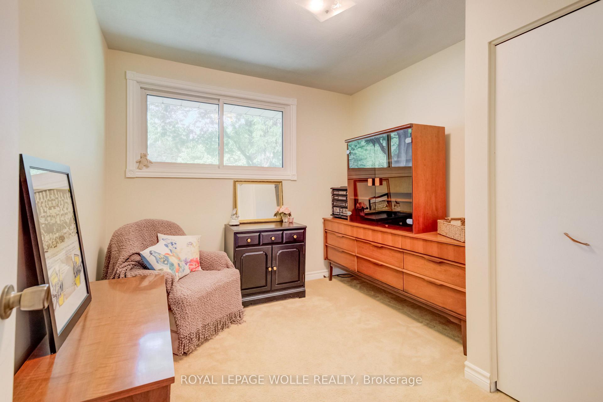 Photo 14 of 291 Villa Place, Waterloo, Lincoln Village — HOMEH