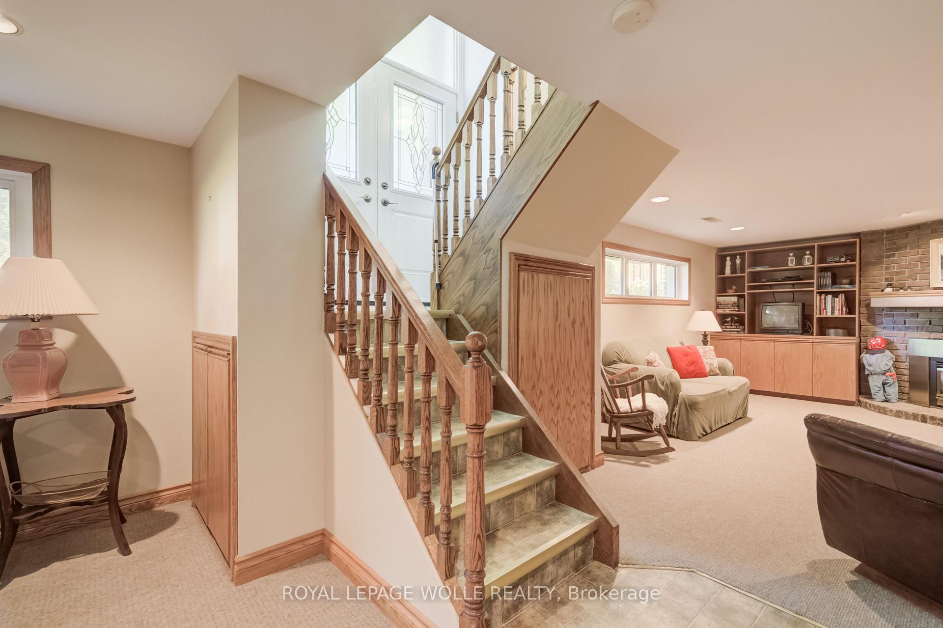 Photo 17 of 291 Villa Place, Waterloo, Lincoln Village — HOMEH