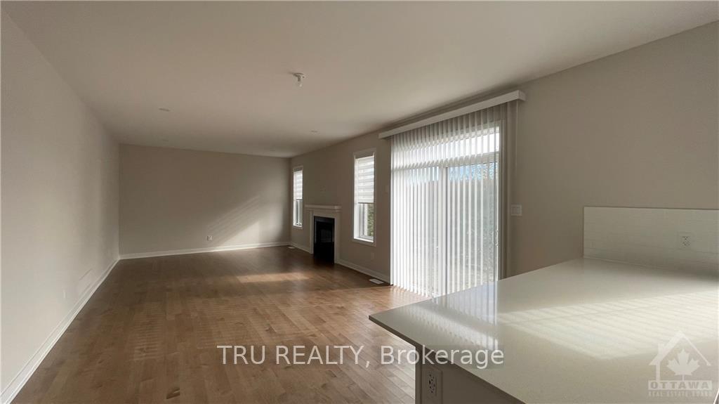 Photo 4 of 744 Eminence Street, Ottawa, Barrhaven - Half Moon Bay — HOMEH
